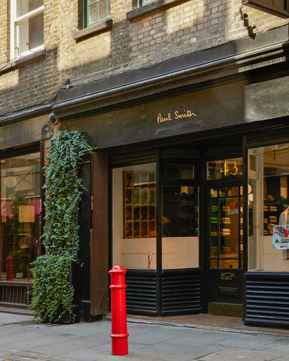 Find Your Closest Paul Smith Store